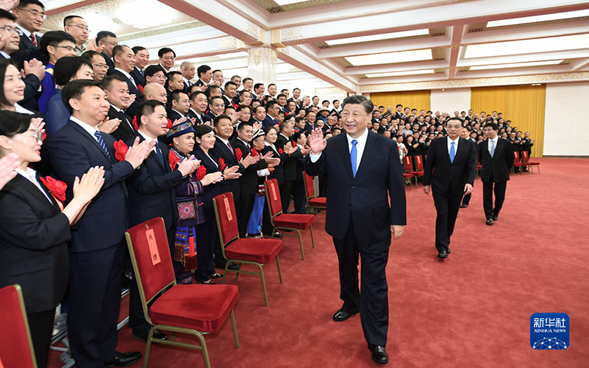 习近平会见第九次全国信访工作会议代表